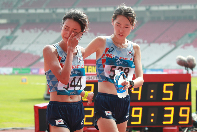 6위 골인, 눈물 닦는 김도연