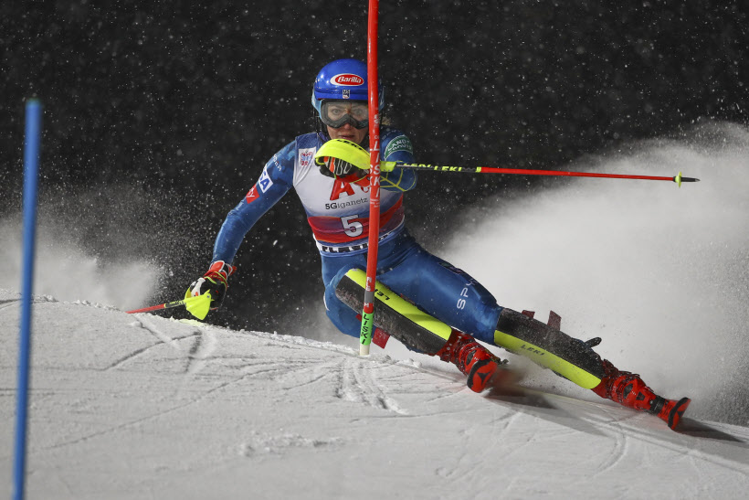 알파인 월드컵 여자 스키 회전서 질주하는 시프린