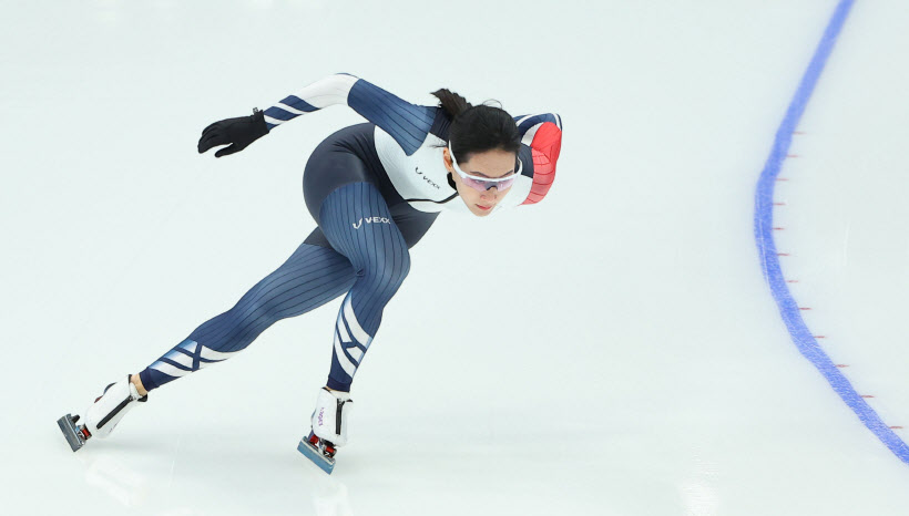 [올림픽] 김현영, '얼음 위를 가르며'