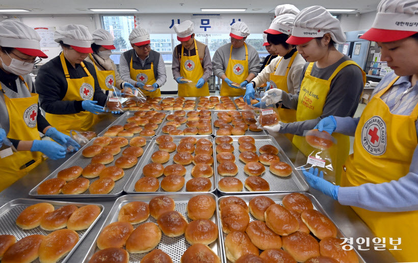 대한적십자 인천지사 빵만들기 시무식