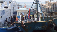 [화보] 불법조업 중국 어선, 해양경찰에 나포