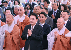 윤 대통령, 부처님오신날 봉축 법요식 참석...“불교는 우리 사회 건강하게 만드는 중추적 역할”